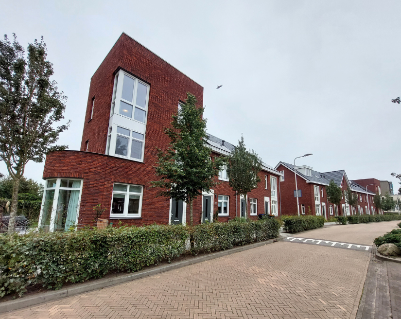 De variatie in architectuur geeft de woningen eigenheid