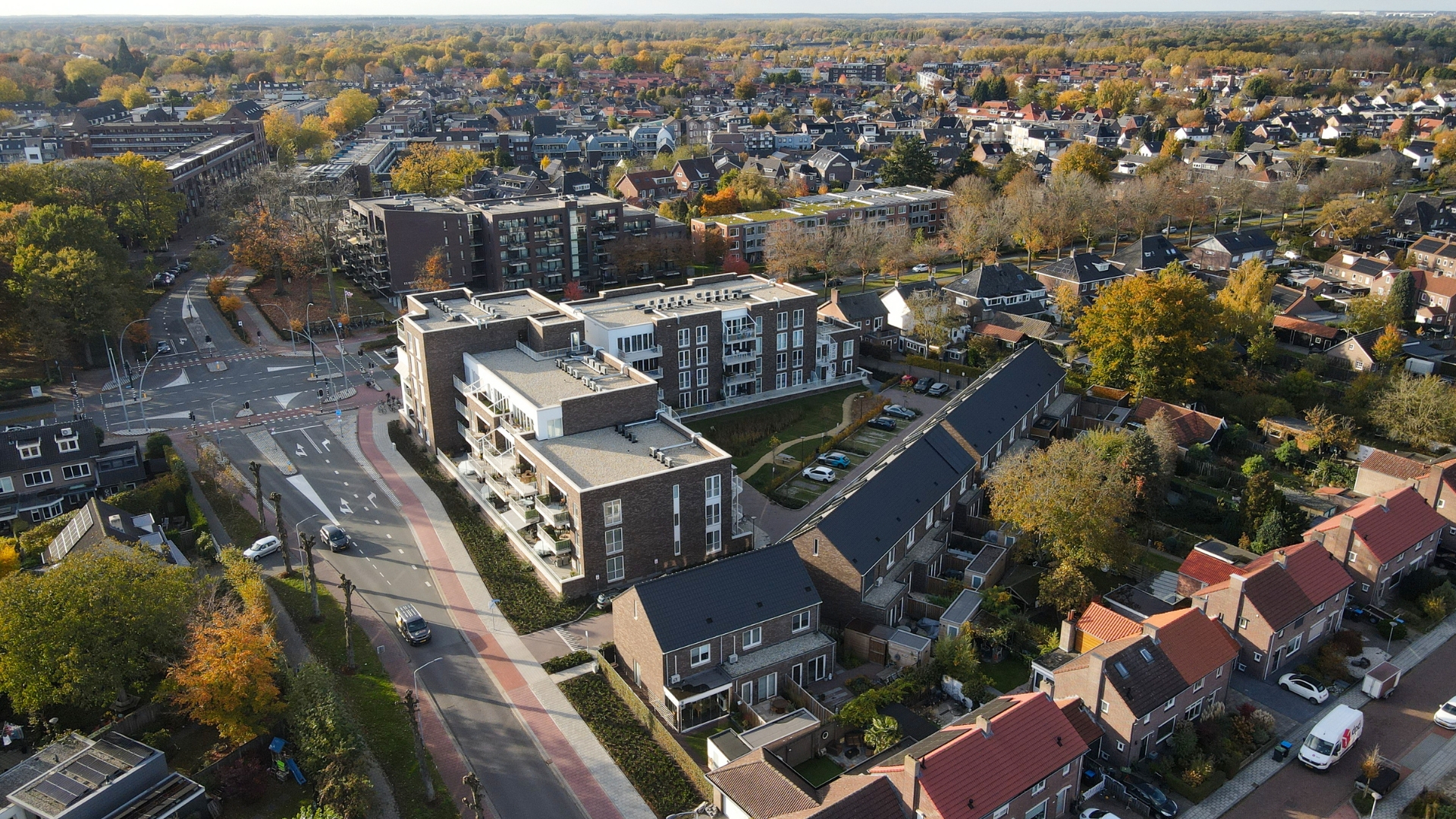 Het nieuwbouwproject vanuit de lucht, gezien vanaf de Valkenierstraat