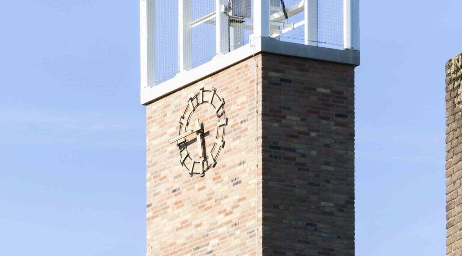 Bij de transformatie is ook de klokkentoren bewaard