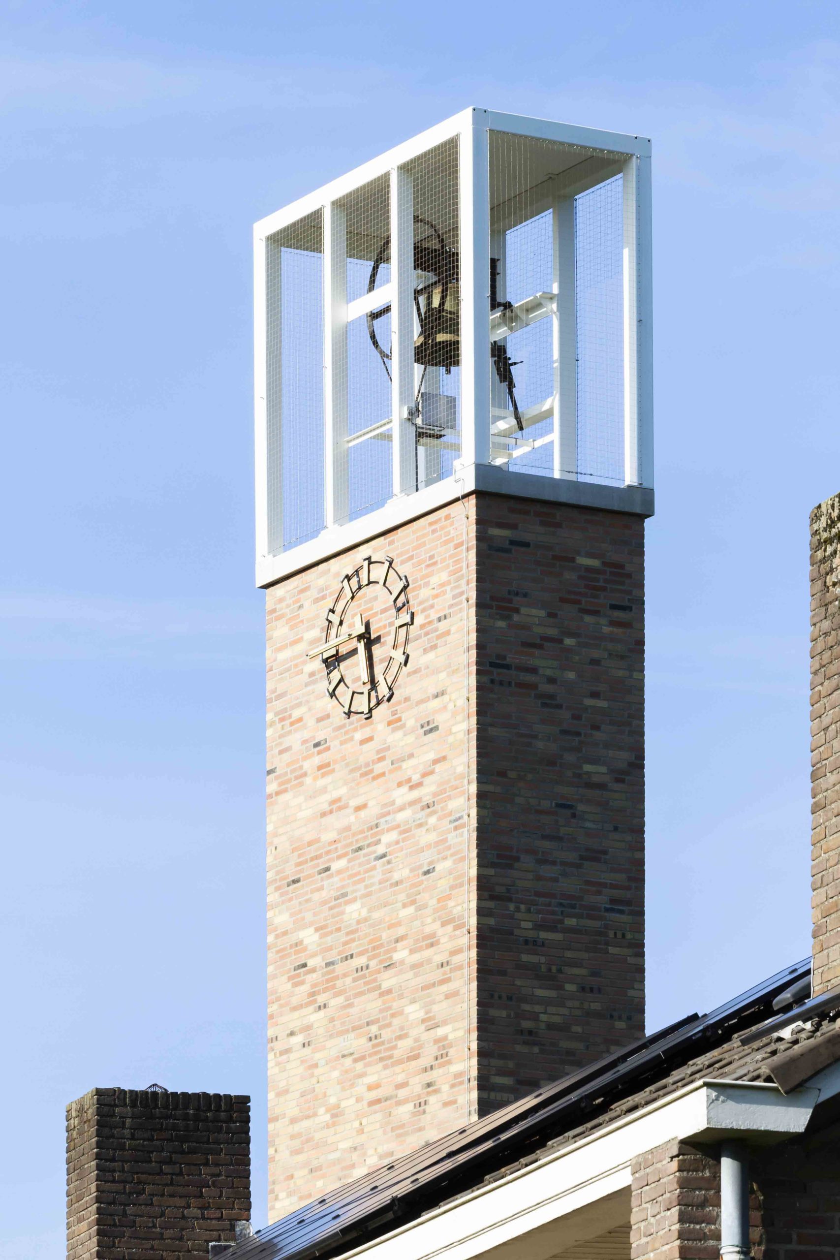 Bij de transformatie is ook de klokkentoren bewaard