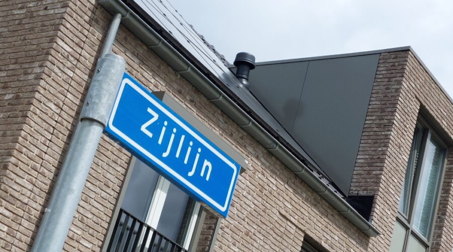 De straatnamen in deze nieuwbouwwijk verwijzen naar de voetbalvelden die hier eerst lagen