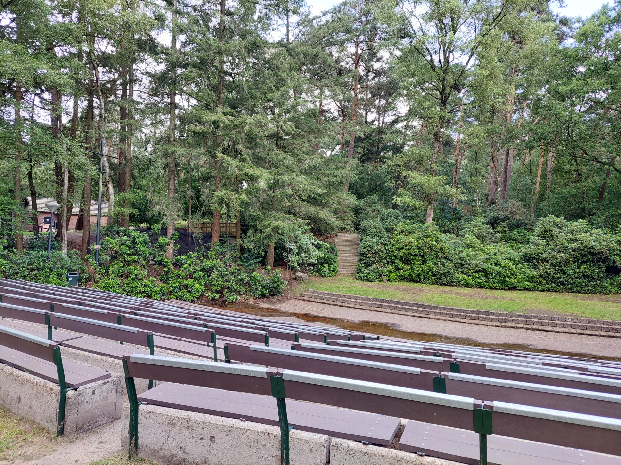 Het Joe Mann openluchttheater midden in de bossen