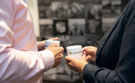 Een kopje koffie en een praatje met elkaar