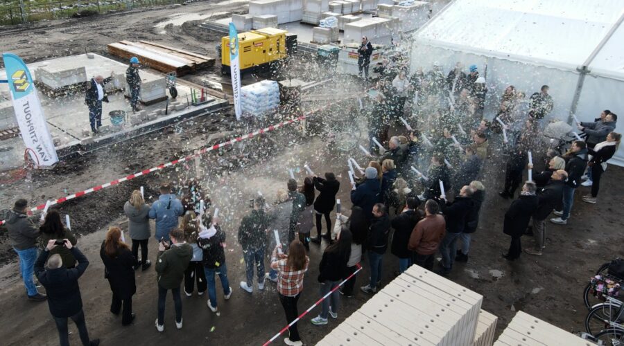 Met toekomstige bewoners steken we (biologisch afbreekbare) confetti af