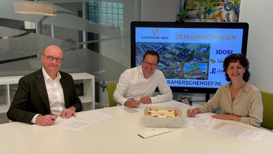 Tekenmoment sociale huurwoningen Kamersche Hoef te Heeswijk-Dinther