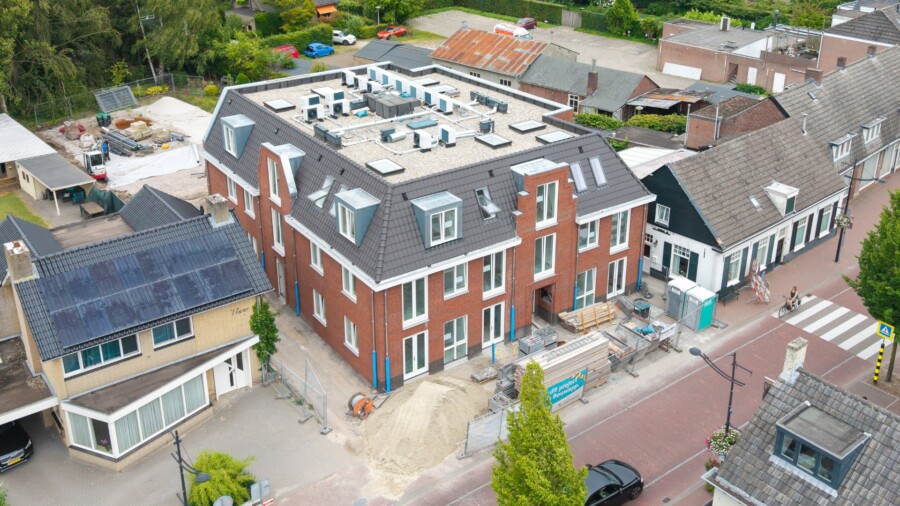 Nieuwbouw 't Laar Heeze uit de steigers
